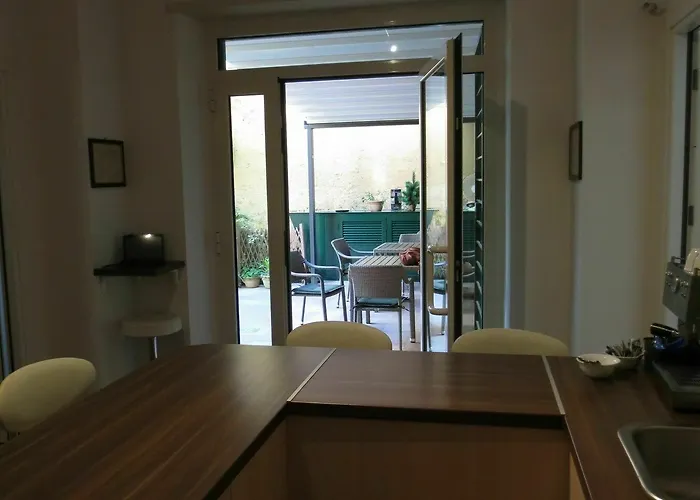 Frühstückspension Five 4*